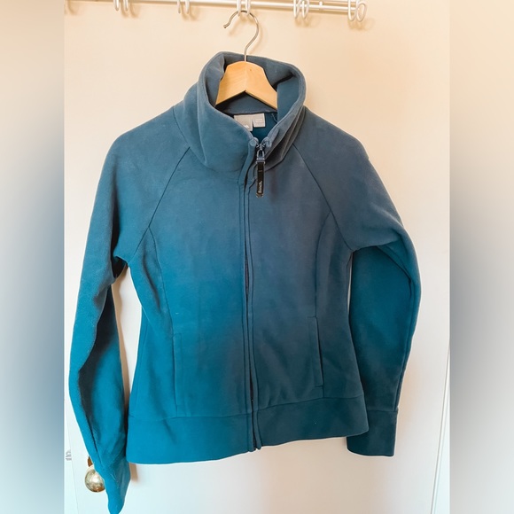 Bench fleece zip-up sweater 🤎 - Picture 3 of 7